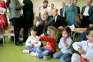 El president de la Generalitat de Catalunya i l’alcalde de Viladecans inauguren l’Escola Miquel Martí i Pol