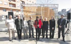L’alcaldessa, Núria Marín, posa en marxa una sèrie de mesures per controlar la venda d’alcohol i per afavorir la convivència