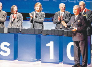 La Conselleria de Interior otorga la Medalla de Bronce al Mérito Policial al intendente Albert Vilatarsana por el eficaz despliegue de los Mossos