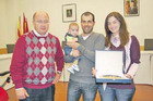 L’Ajuntament de Castellví lliura un record commemoratiu al primer nadó nascut l’any 2010