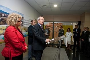 El President Montilla inaugura nuevas dependencias del Hospital de Viladecans