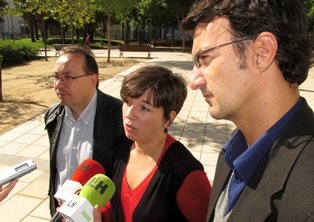 Laia Ortiz presenta a l’Hospitalet les 30 prioritats de la coalició per les properes eleccions autonòmiques.