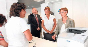 Mar Serna inaugura la nova oficina de treball de Sant Vicenç
