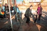 PRIMERA PEDRA D’UNA NOVA PROMOCIÓ DE PISOS PÚBLICS PROMOGUTS A L’HOSPITALET PER LA UGT