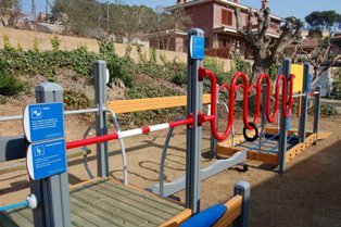 L'espai lúdic de Can Sunyer-Valldaina s'ubica al costat del Centre Cívic