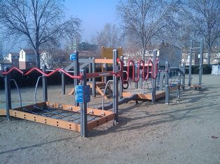 Nou espai lúdic per la gent gran al Parc Urbà de la Vila