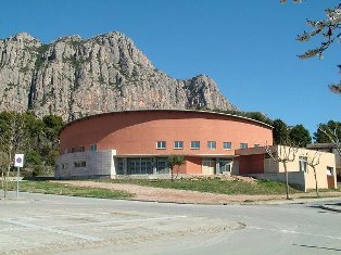 COMENCEN LES OBRES DE L'INTERIOR DEL CASAL