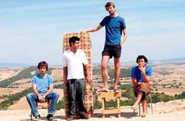 Els Manel han enregistrat el seu darrer videoclip al litoral de Viladecans.