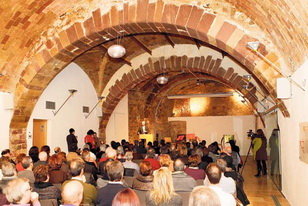 Imagen de la inauguración de la Sala Gòtica de Molins.