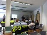 La Policia del Prat de Llobregat rep assessorament sobre la informació al consumidor en establiments comercials