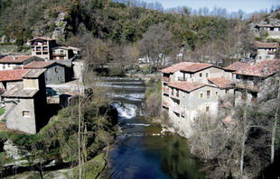 L’Associació de Veïns de Sant Just organitza una sortida d’un dia a Rupit i Cantonigròs