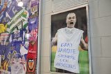 Andres Iniesta fa donació de la seva samarreta per homenatjar Dani Jarque