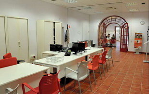 Esplugues inaugura la nueva Oficina Jove d’Emancipació