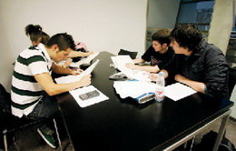 Hospitalet dispone de aulas de estudio para preparar exámenes