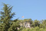 Castellví estrena per la Diada la Senyera que onejarà tot l'any al capdamunt de la Cadireta