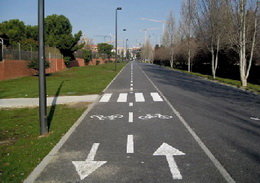 Viladecans aposta per la bicicleta amb nous carrils i zones 30