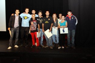 Les Cases d'Oficis finalitzen la formació de 100 joves en situació d'atur