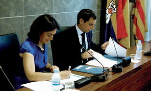 PP i CiU signen un acord de govern per Castelldefels