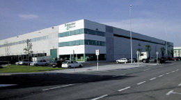 Schneider Electric inverteix al seu Centre Logístic de Sant Boi 