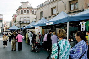 Un total de 40 botigues de Sant Vicenç dels Horts promocionen els seus productes en la 6a Firastock