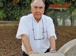 La Biblioteca de Sant Just Desvern portarà el nom del poeta i veí Joan Margarit