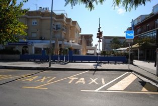 La playa de Castelldefels cuenta con una nueva parada de Taxis 