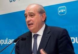Jorge Fernández Diaz visita l’Hospitalet
