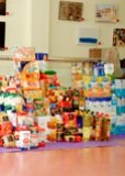 La Xarxa Solidària de Sant Vicenç dels Horts engega avui una campanya de recollida d’aliments bàsics