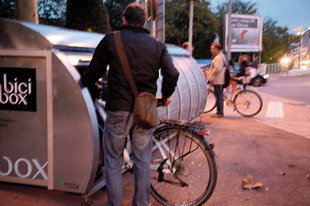  El Bicibox arriba a la ciutat d’Esplugues amb 7 punts d’aparcament segur de bicicletes.