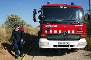 Sofocado un pequeño conato de incendio en las inmediaciones de la carretera de La Sentiu