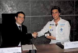 El alcalde entregó la llave de la ciudad a Oriola