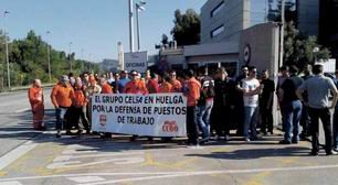Trabajadores de Celsa cortan la B-225 en protesta por 194 despidos