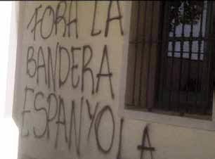Vuelven a quemar la bandera española del Ayuntamiento de Begues