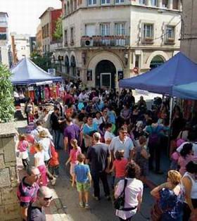Els vicentins omplen Vila Vella per gaudir de la 8a Firaestoc i la 6a Firatapes