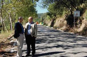 Castellví i Sant Andreu ultimen els detalls de la instal·lació de fanals en l’accés a Can Sunyer i Valldaina per l’Av. Baix Llobregat