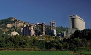 Cemex només mantindrà l’activitat de mòlta de ciment a les plantes de Sant Feliu de Llobregat i Alcanar