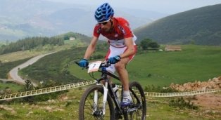 Prop de 200 ciclistes en pro de la seguretat viària a Collbató