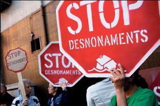 Sant Feliu y Cáritas ayudarán a las familias en riesgo de perder su casa
