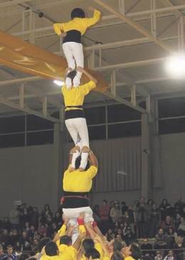 La Escuela de Castells de los Castellers de Castelldefels abre las puertas