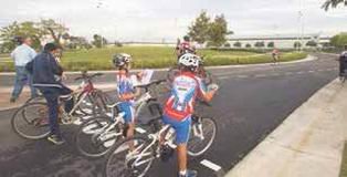 El Consell Esportiu del Baix Llobregat organitza el taller “Aprèn a Anar en Bicicleta”