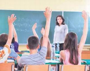 Cornellà contratará a profesores en paro para hacer refuerzo escolar