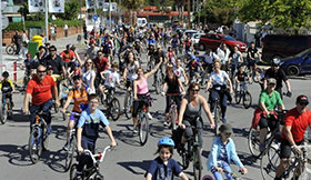 Castelldefels presentarà l'etapa de la Vuelta a España a la Festa de la Bicicleta aquest 1 de maig