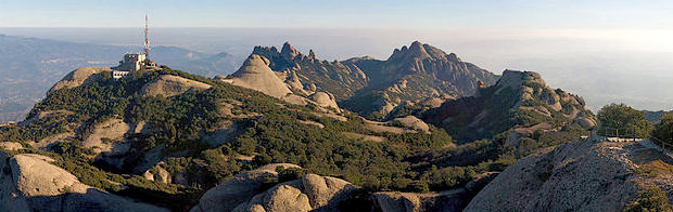 Els Agents Rurals intensifiquen el control de l'escalada a Montserrat per protegir el patrimoni natural de la muntanya