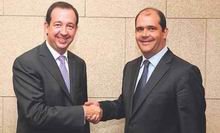 Jorge Miarnau y Carles Sumarroca al sellar el acuerdo de fusión como Grupo COMSA EMTE. (archivo)