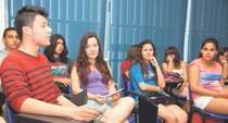 Estudiants de l’IES Marianao s’impliquen en un projecte de participació comunitària 