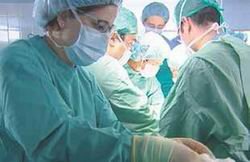 L’Hospital Clínic, l’Hospital de Bellvitge i l’Hospital Carlos Haya de Màlaga realitzen una cadena de trasplantaments creuats a tres pacients