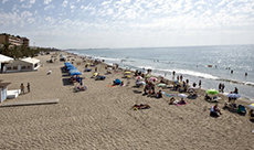 Mor un home de 35 anys en una platja de Calafell