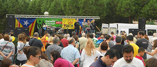 L'ANC aplega a Cornellà un miler de persones en la 'Festa per la Consulta'