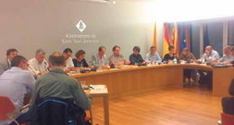 Llum verda a un equipament esportiu a Mas Lluí a Sant Just Desvern