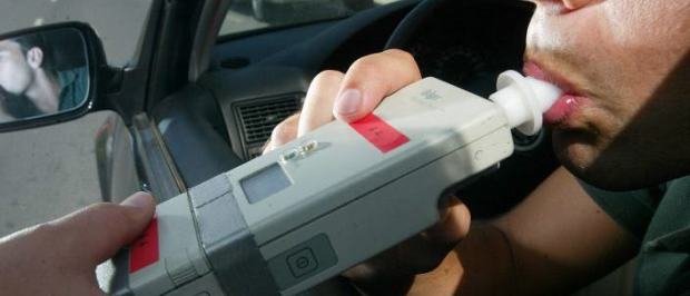 Detenido por ir a 186 km/h por la C-31, sin carnet y bebido